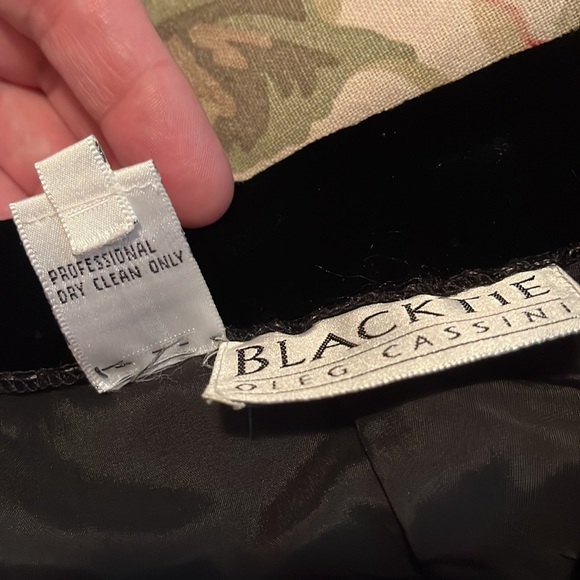 Vintage OLEG CASSINI BlackTie Size 10 Black Velvet Maxi Skirt Timeless Elegant - Picture 8 of 16